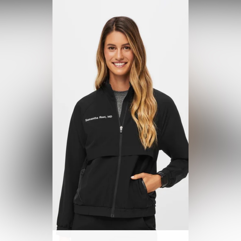 Figs Sydney Scrub Jacket in Black for Anna